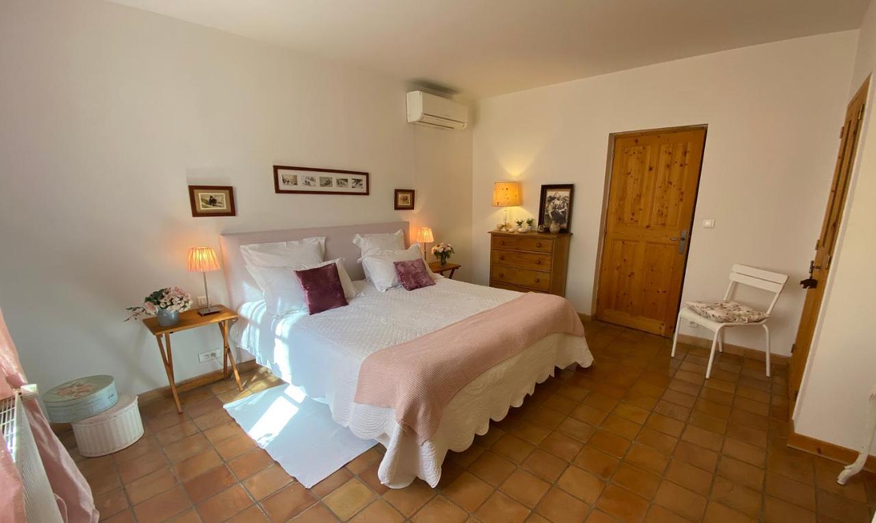 Bed and Breakfast La Ferme De Gigognan Avignon Exterior foto