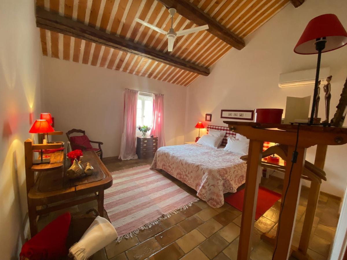 Bed and Breakfast La Ferme De Gigognan Avignon Exterior foto