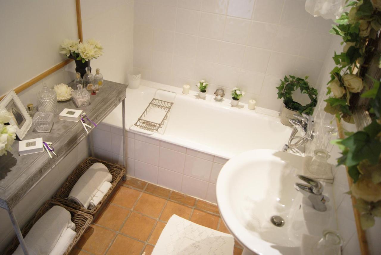 Bed and Breakfast La Ferme De Gigognan Avignon Exterior foto